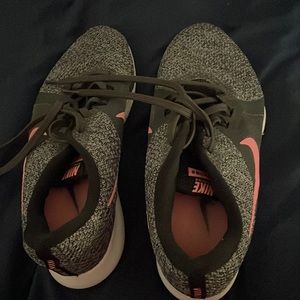 Nike Training Flex Tr 8 size 6.5